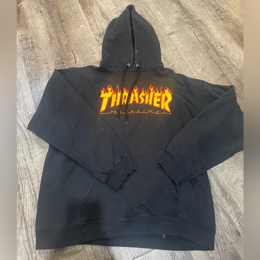 Black large thrasher hoodie